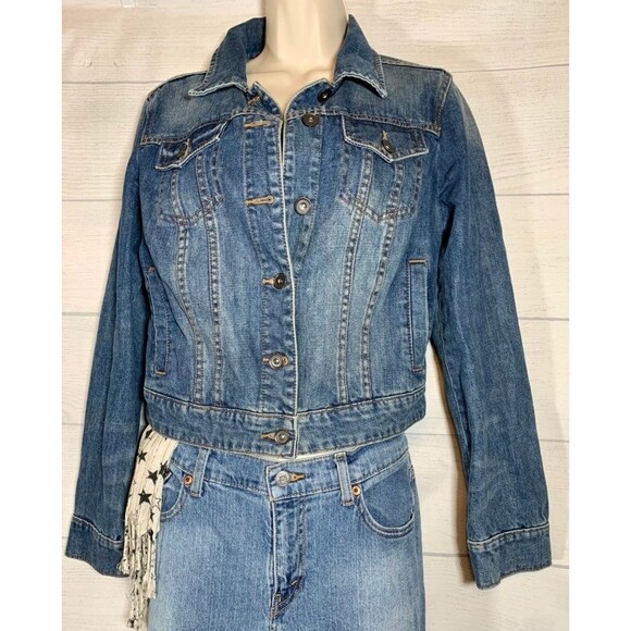 JCPenney Women’s Classic Blue Jean Denim Jacket – Size M - Picture 2 of 11